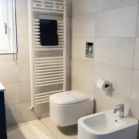 Con Terrazza E Jacuzzi Privata Domodossola